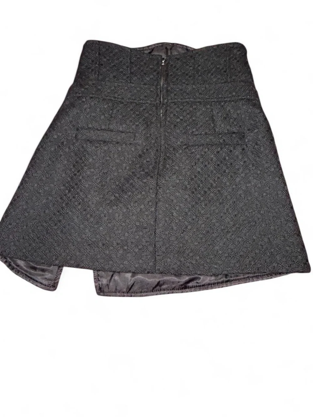 Pearl-Accent Black Midi Skirt with Front Slit